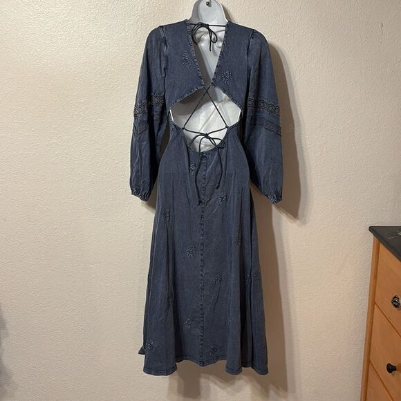 ASOS Design Lon Sleeve Embroidered Maxi Dress Size 4 - Picture 8 of 8